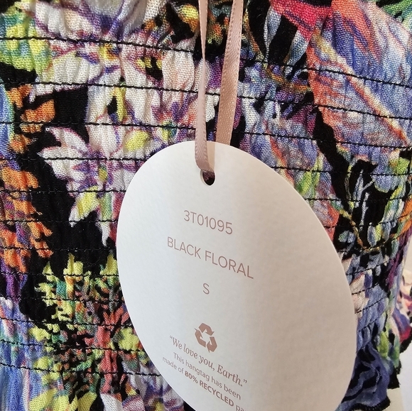 Hippie Rose Black Floral Cropped Tank Women's Size Small NWT - Picture 5 of 8